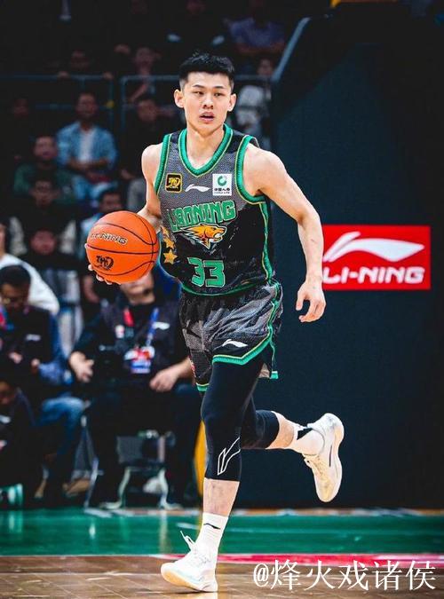 中国男篮全队28次失误 杨瀚森6次王岚嵚5次 中国男篮全队28次失误 杨瀚森6次王岚嵚5次